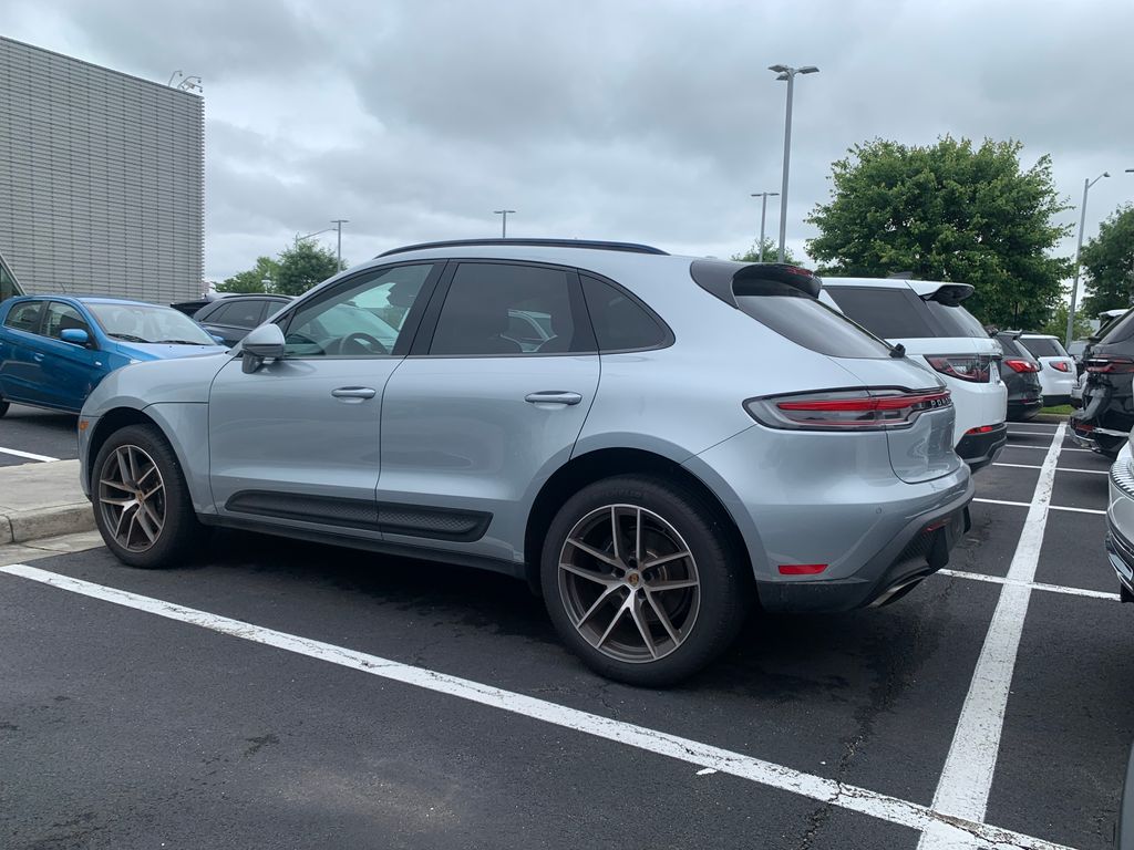 2024 Porsche Macan Base 5
