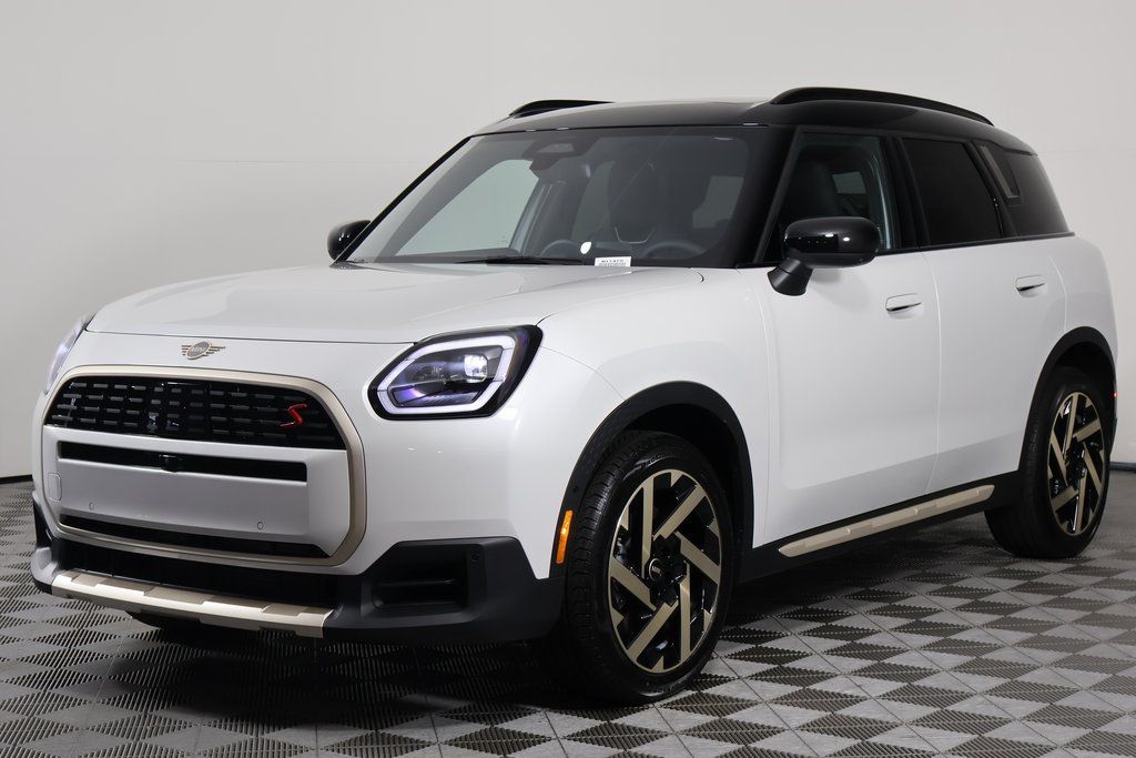Thumbnail: 2027 MINI Cooper Countryman - 1