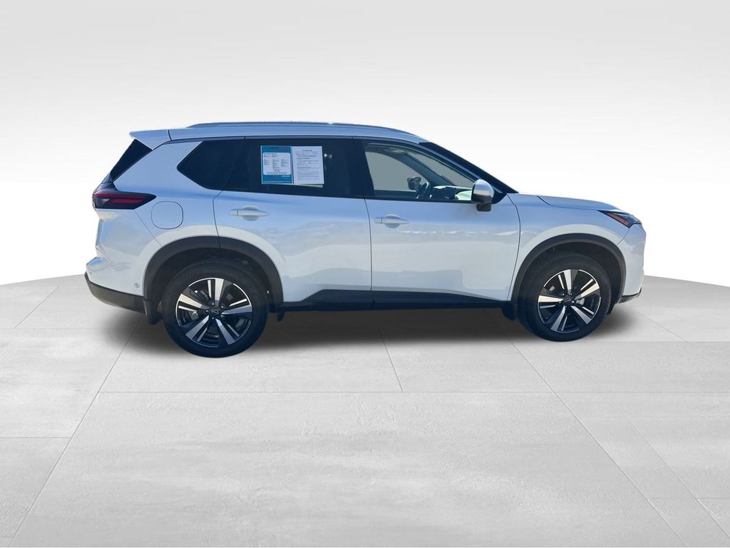 2024 Everest White Pearl Nissan Rogue SL FWD SUV