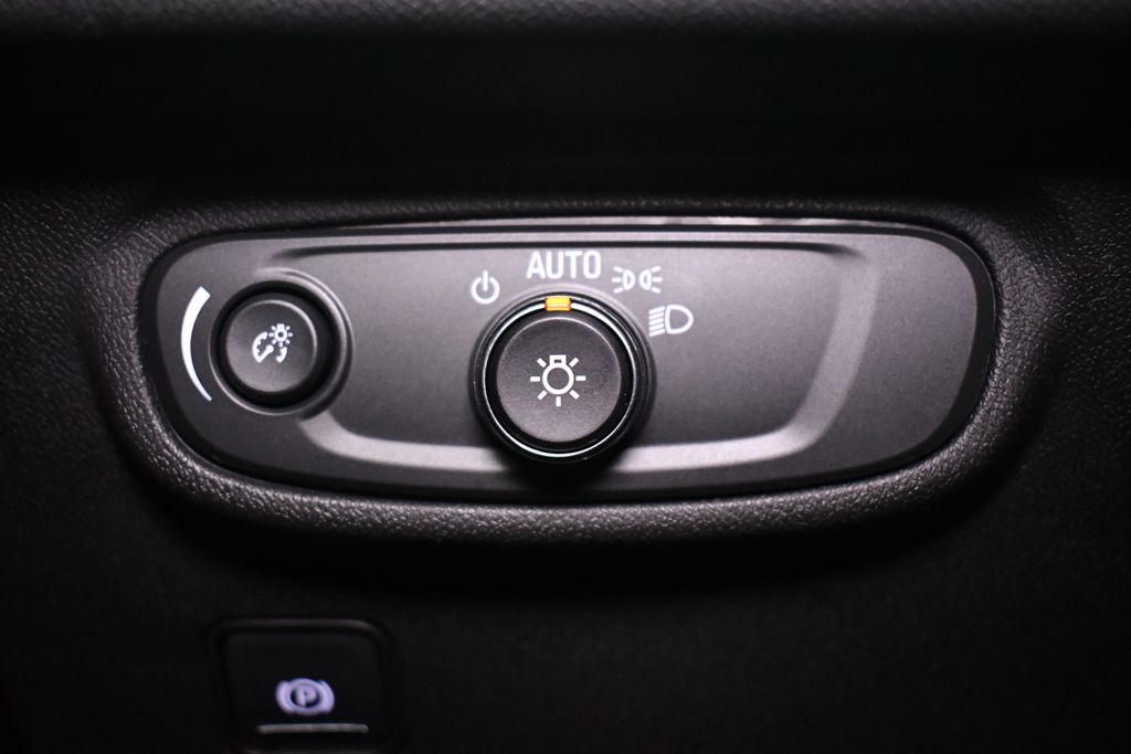 Thumbnail: 2020 GMC Terrain - 19