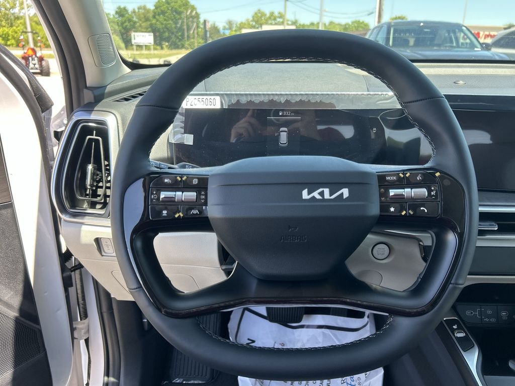Used 2026 White Kia X-Line EX image 20