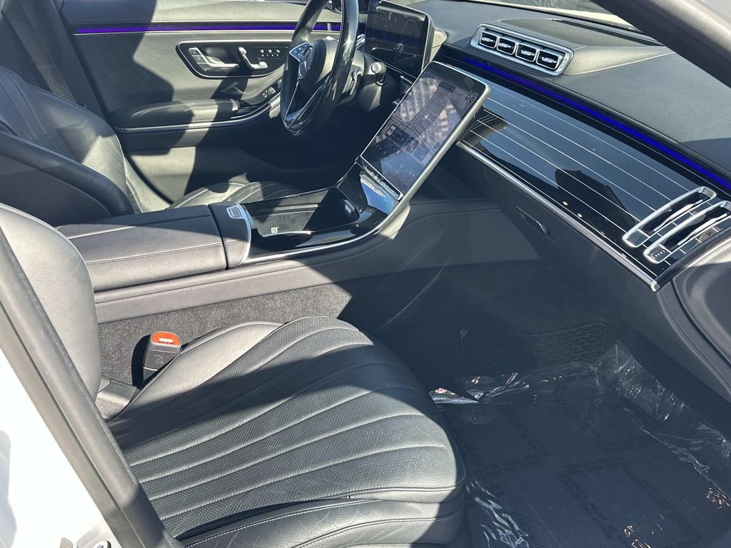 Thumbnail: 2022 Mercedes-Benz S-Class - 21