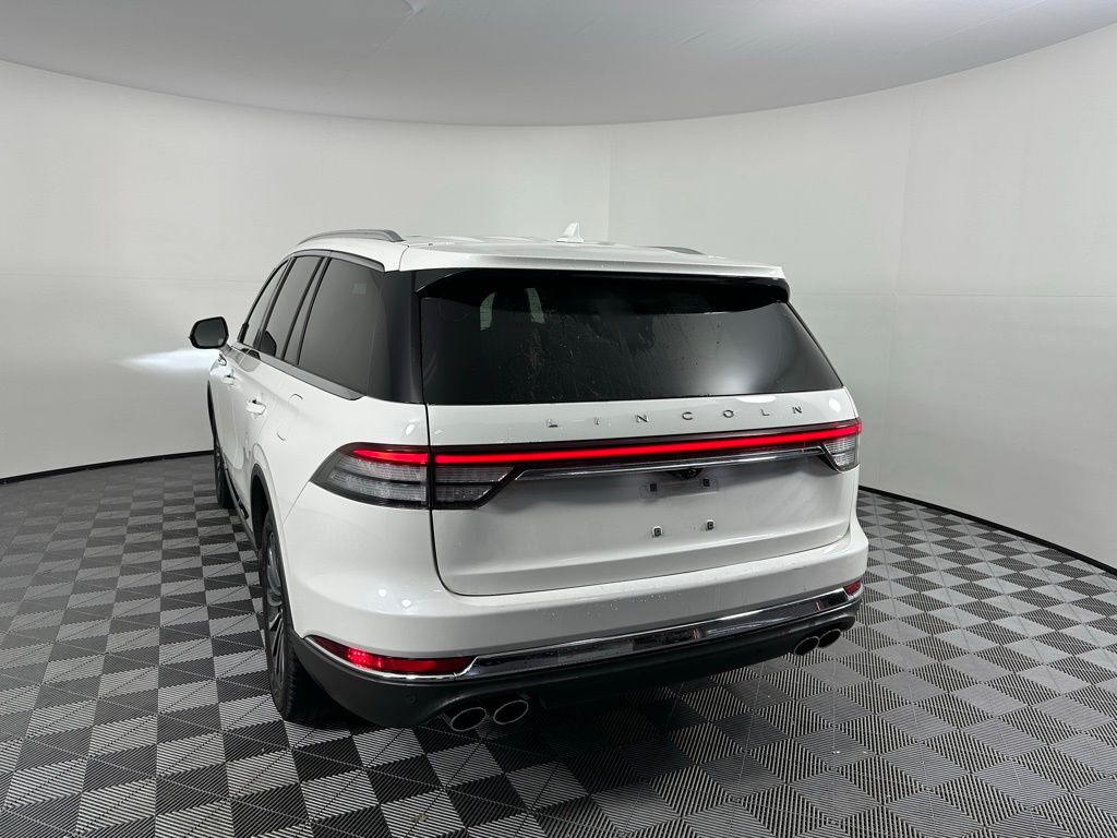 Thumbnail: 2022 Lincoln Aviator - 7