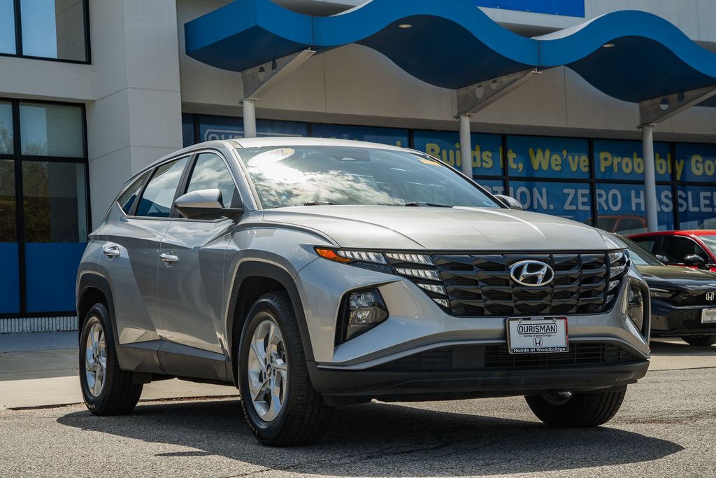 Shimmering Silver 2022 Hyundai Tucson SE AWD SUV / Crossover All-Wheel Drive 8-Speed Automatic