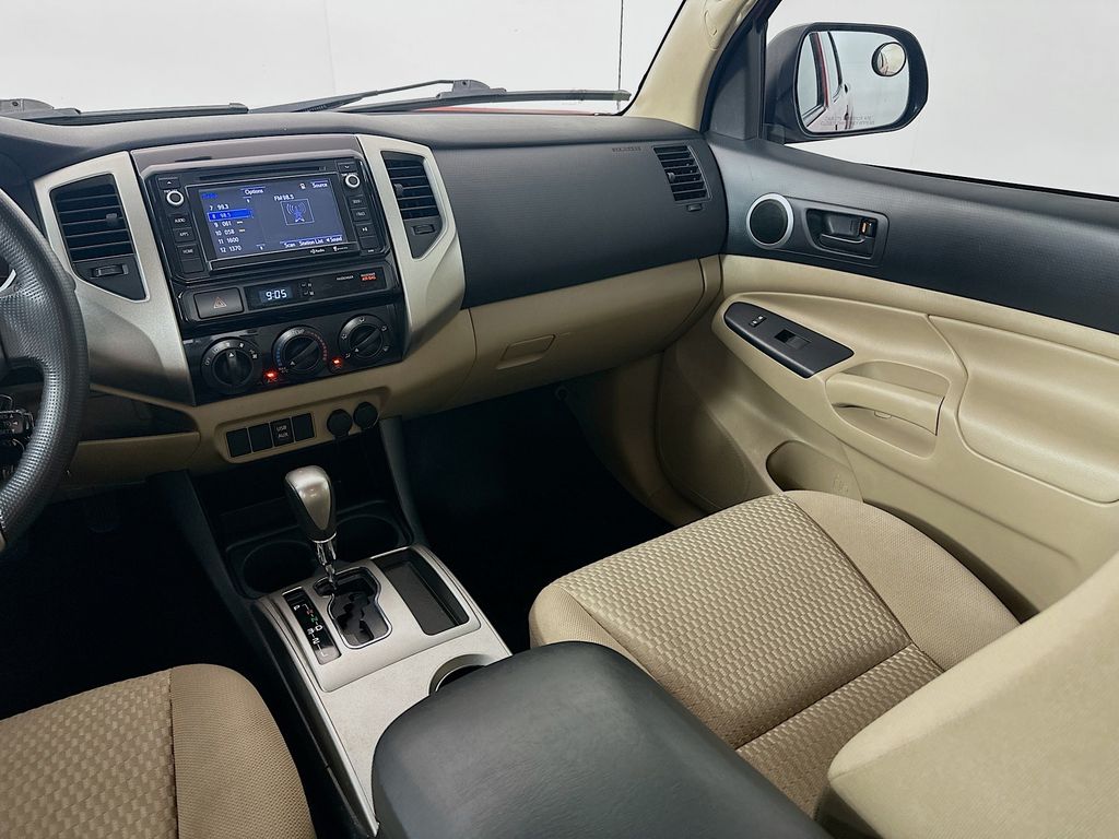 Thumbnail: 2014 Toyota Tacoma - 22