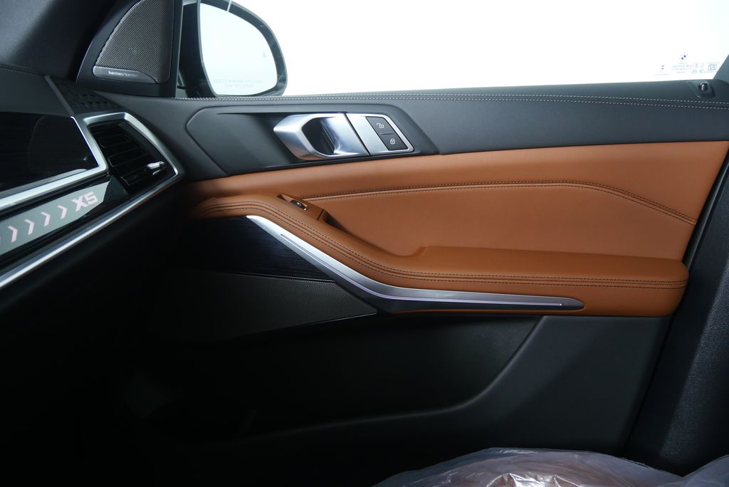 Thumbnail: 2026 BMW X5 - 24