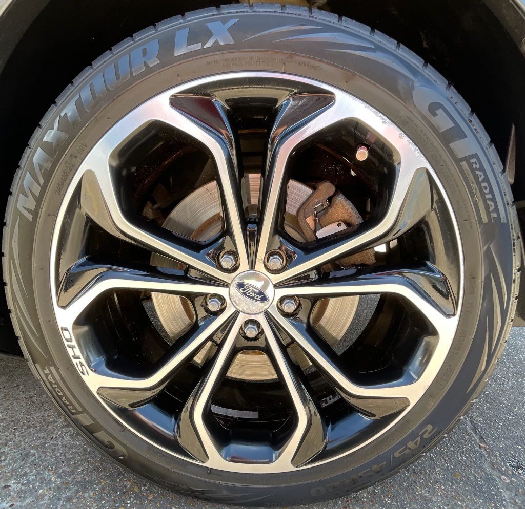2016 Ford Taurus SHO Gray at Durrett Motor Company