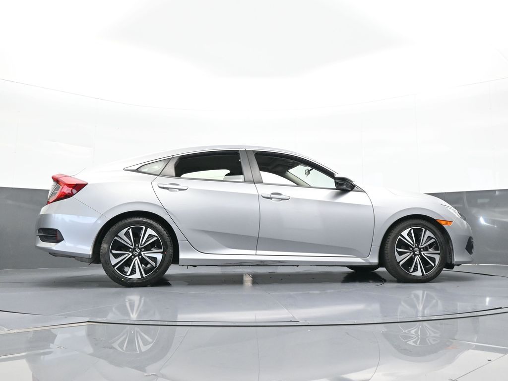 Used 2018 Silver Metallic Honda EX-T image 49