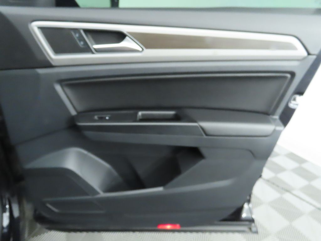 Thumbnail: 2019 Volkswagen Atlas - 27