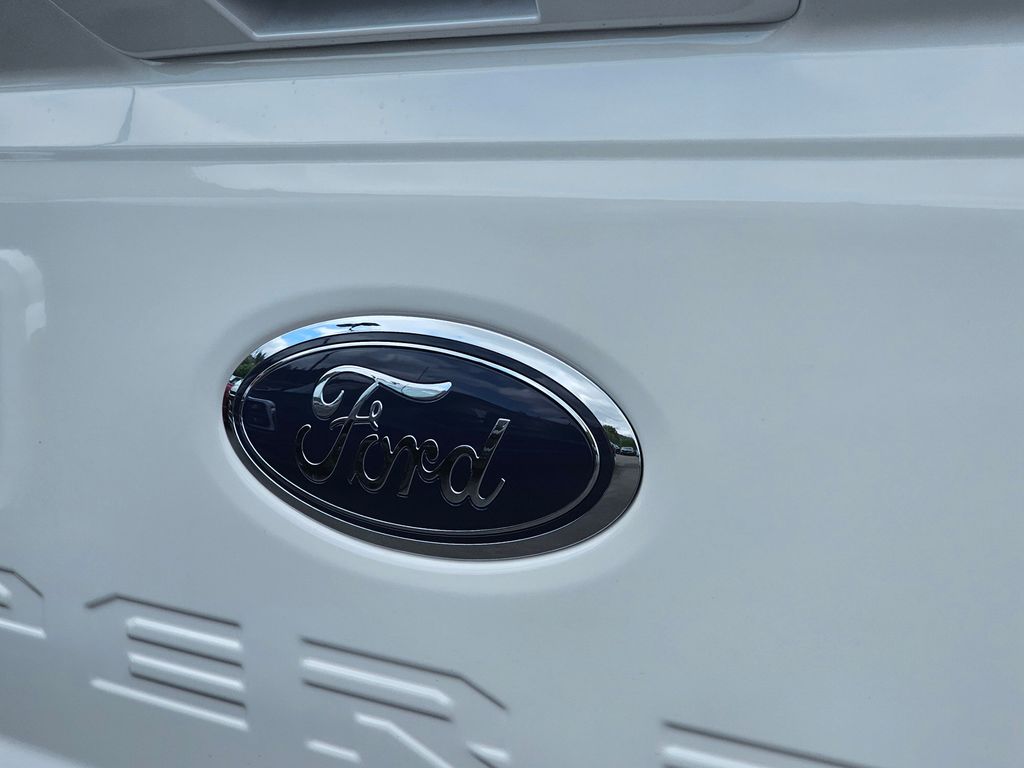 New 2025 White Ford Lariat image 16