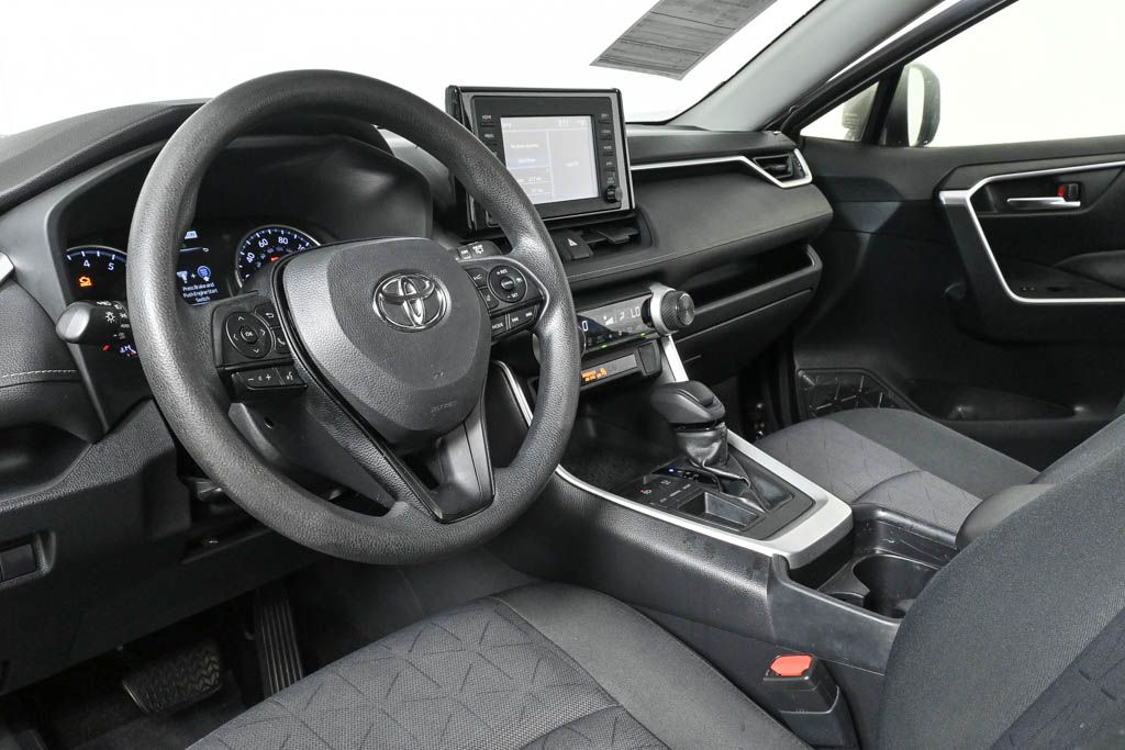 2019 Toyota RAV4 XLE 7