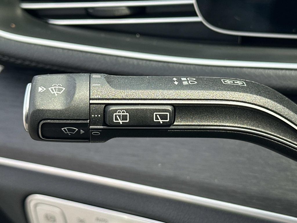 Thumbnail: 2026 Mercedes-Benz GLS - 27