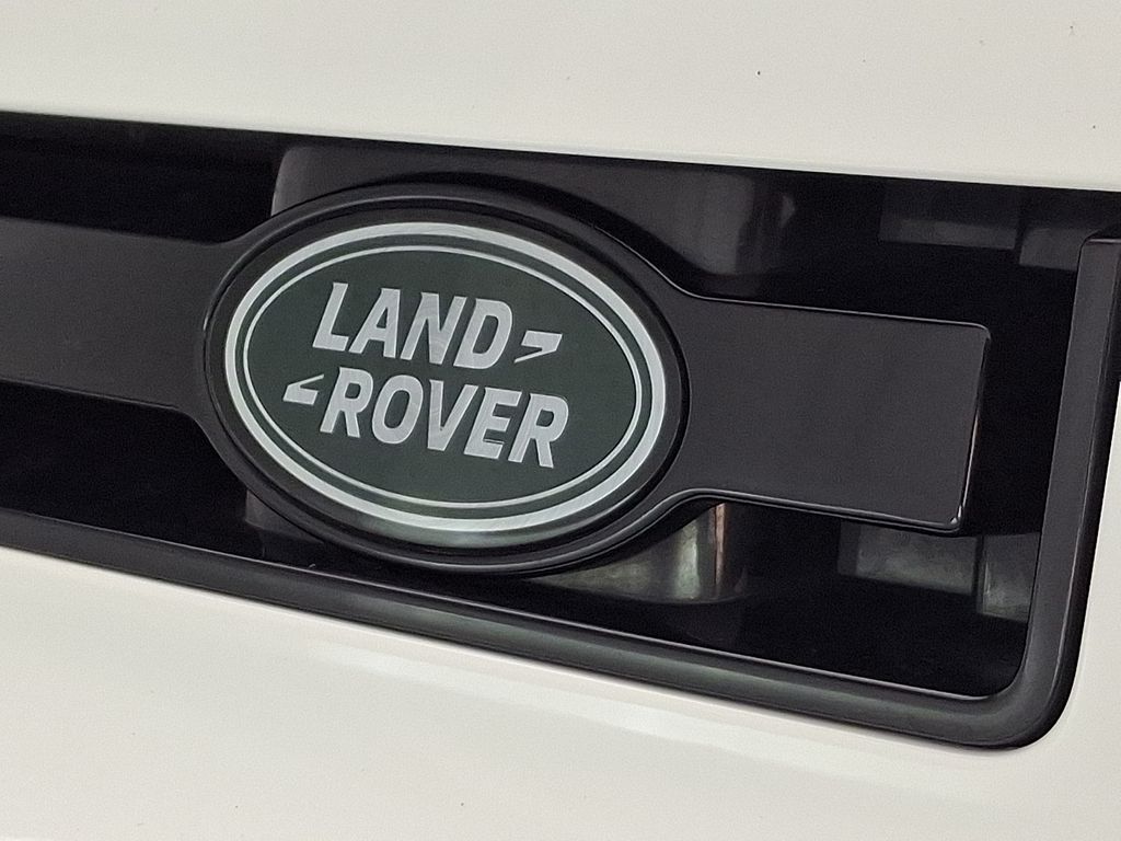 Thumbnail: 2023 Land Rover Defender - 30