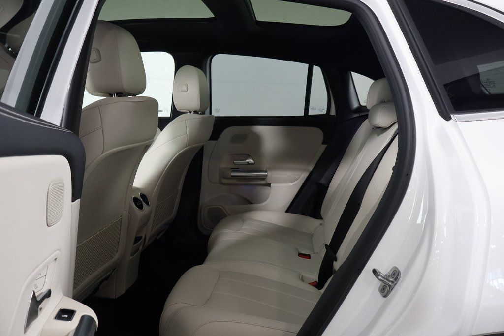 Thumbnail: 2026 Mercedes-Benz GLA - 6