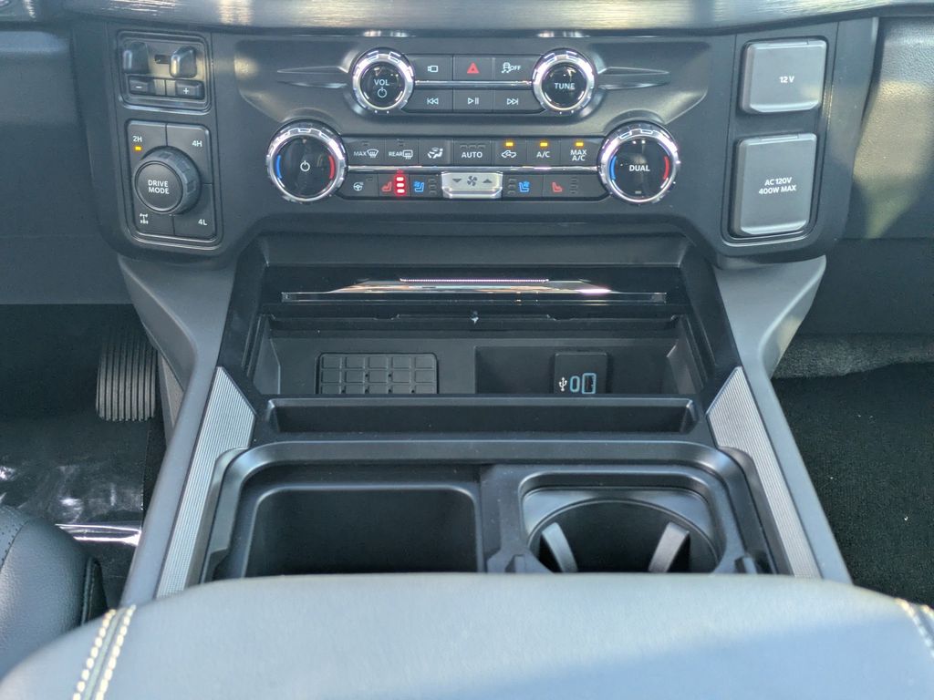 2026 Ford F-350 Super Duty LARIAT