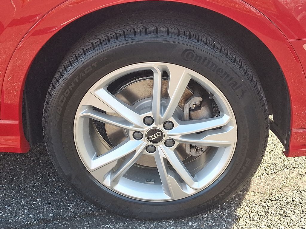 Thumbnail: 2023 Audi Q3 - 8