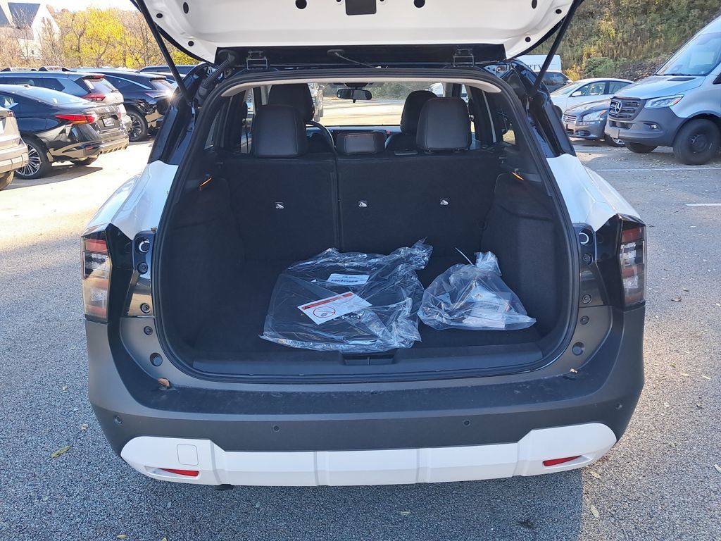 2026 Nissan Kicks SR White at South Hills Kia