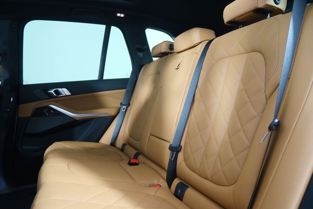 Thumbnail: 2026 BMW X5 - 15