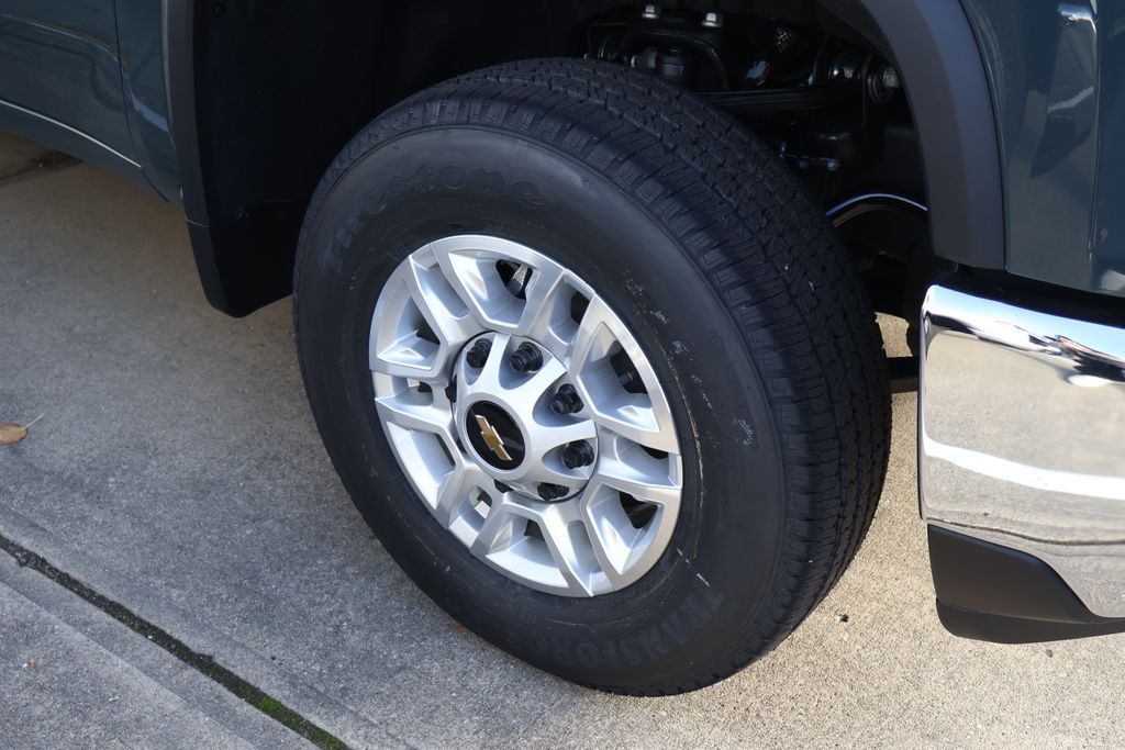 Thumbnail: 2026 Chevrolet Silverado 2500 - 9