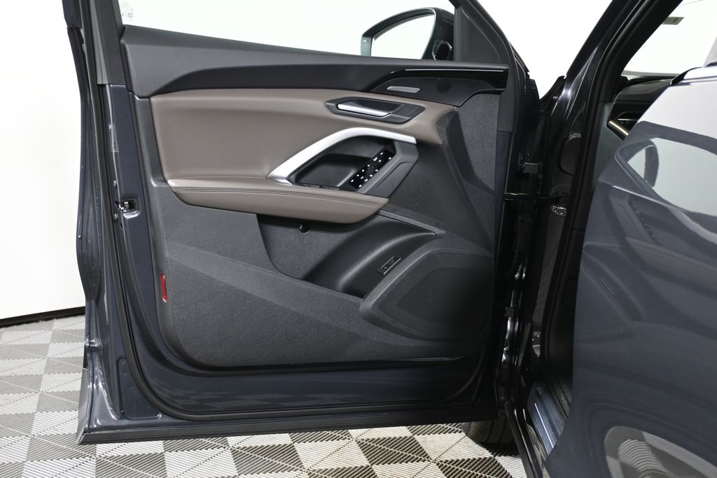 Thumbnail: 2025 Audi Q5 - 23