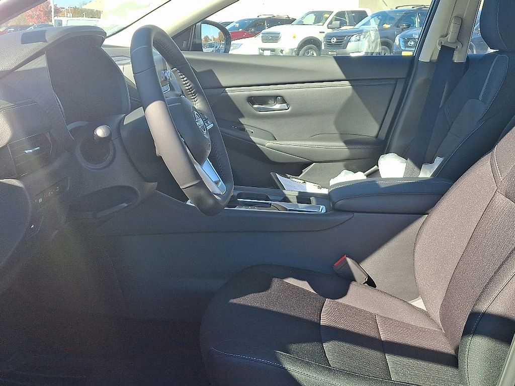 Thumbnail: 2025 Nissan Sentra - 8