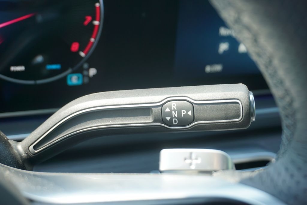 Thumbnail: 2025 Mercedes-Benz GLS - 29