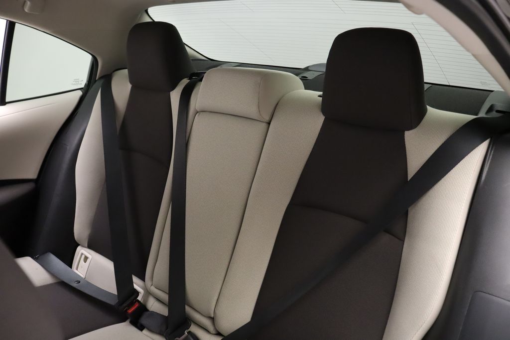 2024 Toyota Corolla LE 18