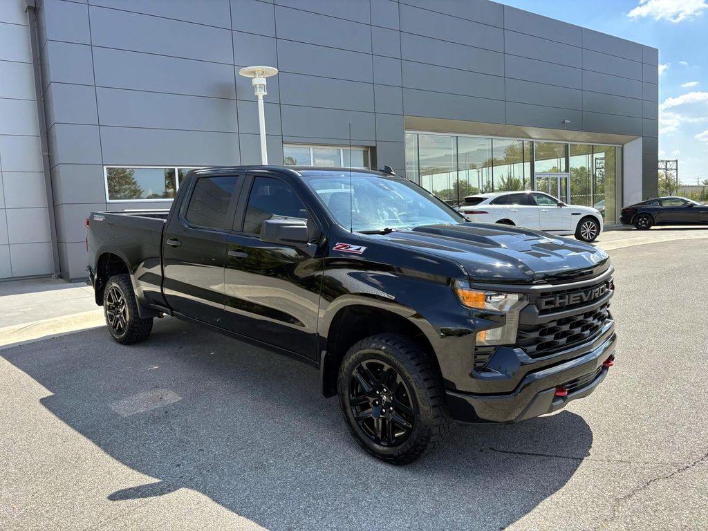 2023 Chevrolet Silverado 1500 Custom Trail Boss Crew Cab 4WD