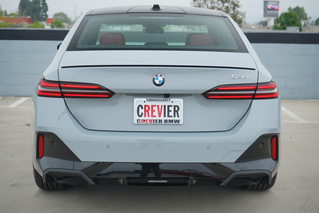 Thumbnail: 2026 BMW 5 Series - 6