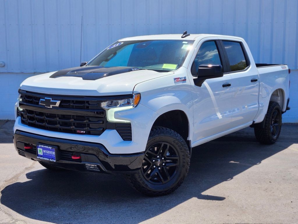 Summit White 2023 Chevrolet Silverado 1500 Pickup Truck Four-Wheel Drive Automatic