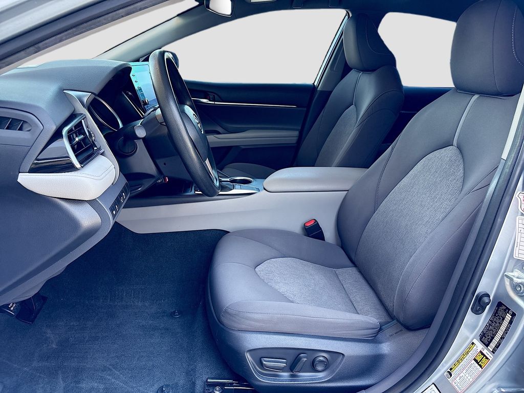 Thumbnail: 2023 Toyota Camry - 18