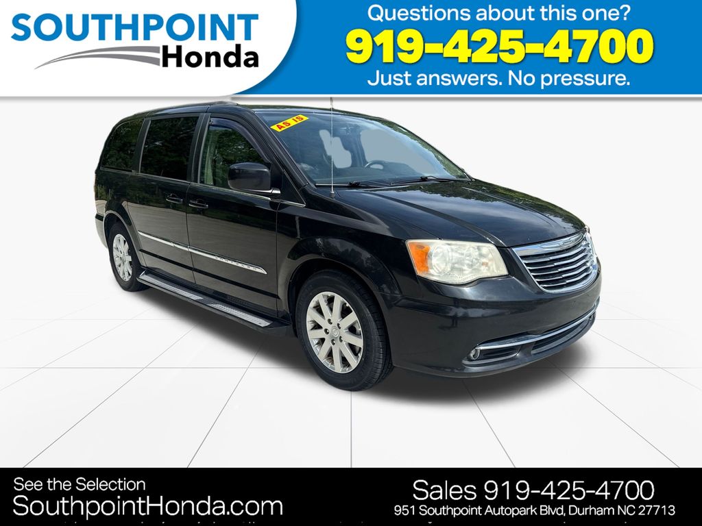 Brilliant Black Crystal Pearlcoat 2013 Chrysler Town & Country Minivan Front-Wheel Drive 6-Speed Automatic