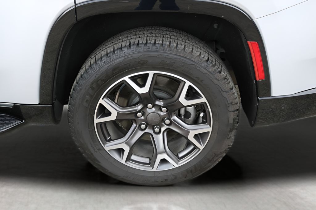 Used Car 2022 Jeep Wagoneer  Series Iii For Sale Under $50,000 In Austin, Texas