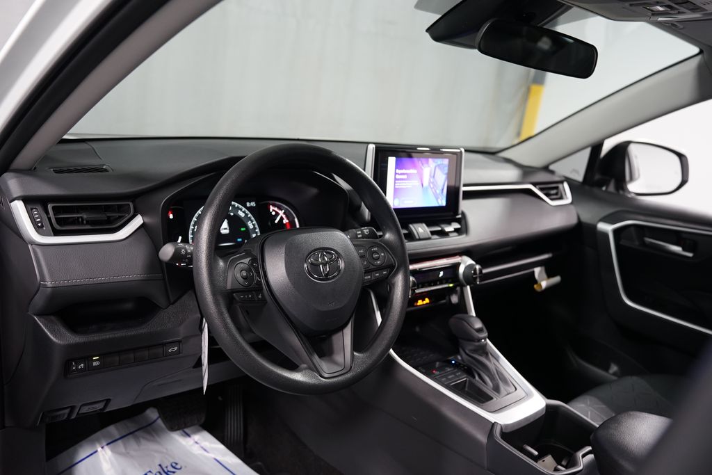 Thumbnail: 2025 Toyota RAV4 - 11