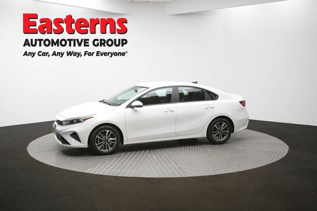 Used 2023 White Kia LXS image 57