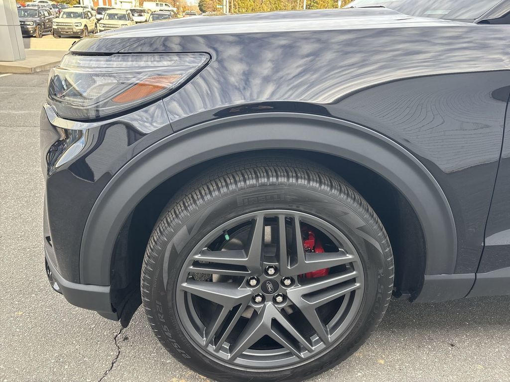 New 2026 Agate Black Metallic Ford ST image 19