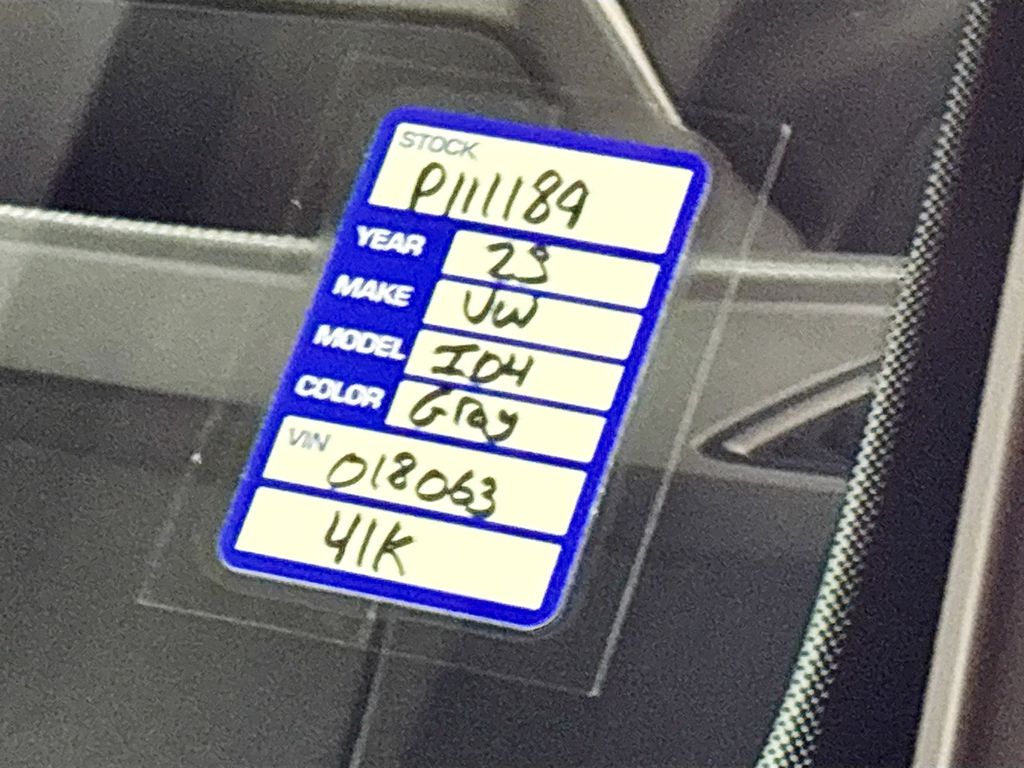 2023 Volkswagen ID.4 Pro