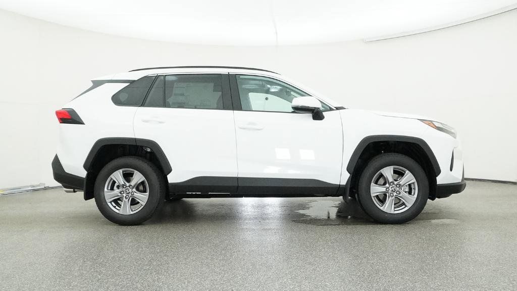 Thumbnail: 2025 Toyota RAV4 - 28