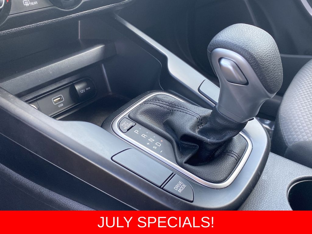 2025 Kia Soul LX - Photo 16