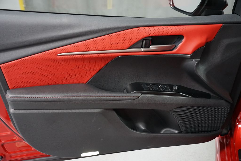 Thumbnail: 2025 Toyota Camry - 31