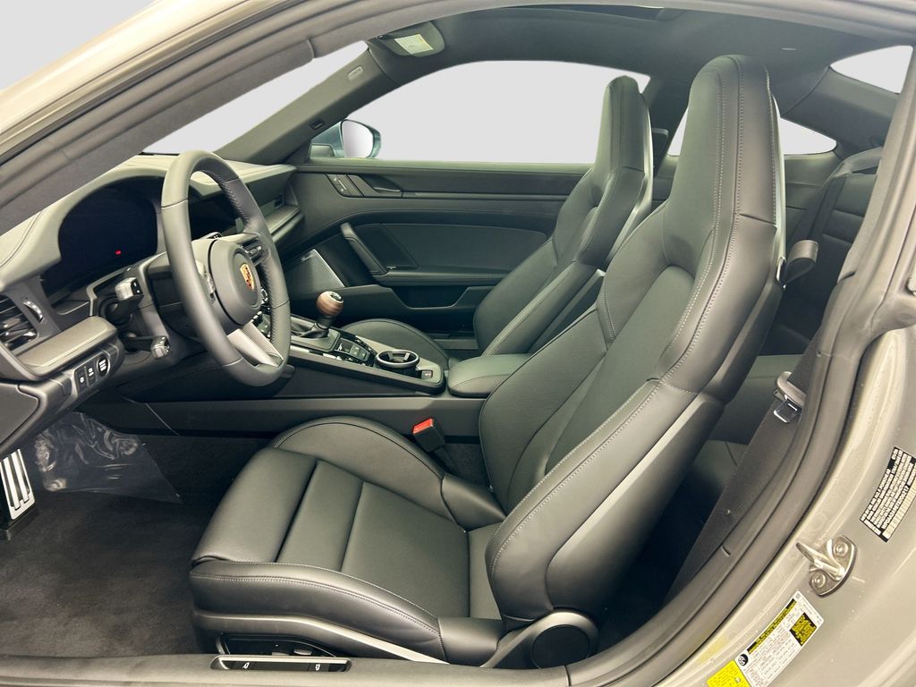 Thumbnail: 2026 Porsche 911 - 5
