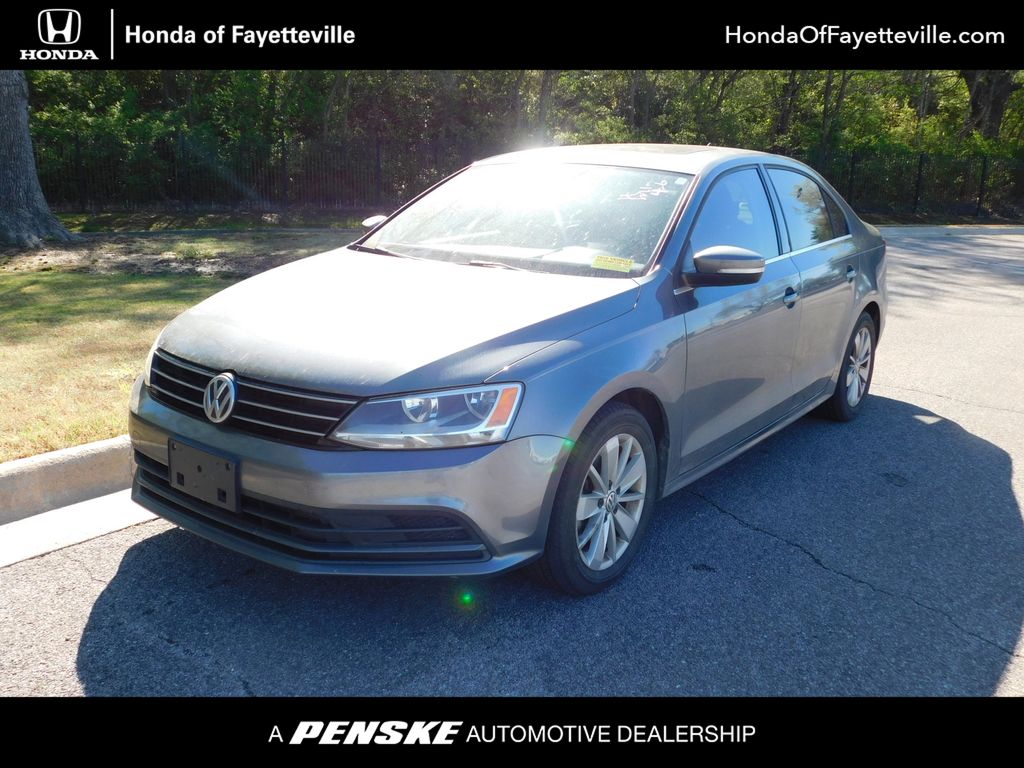 2015 Volkswagen Jetta SE -
                  Fayetteville, AR
