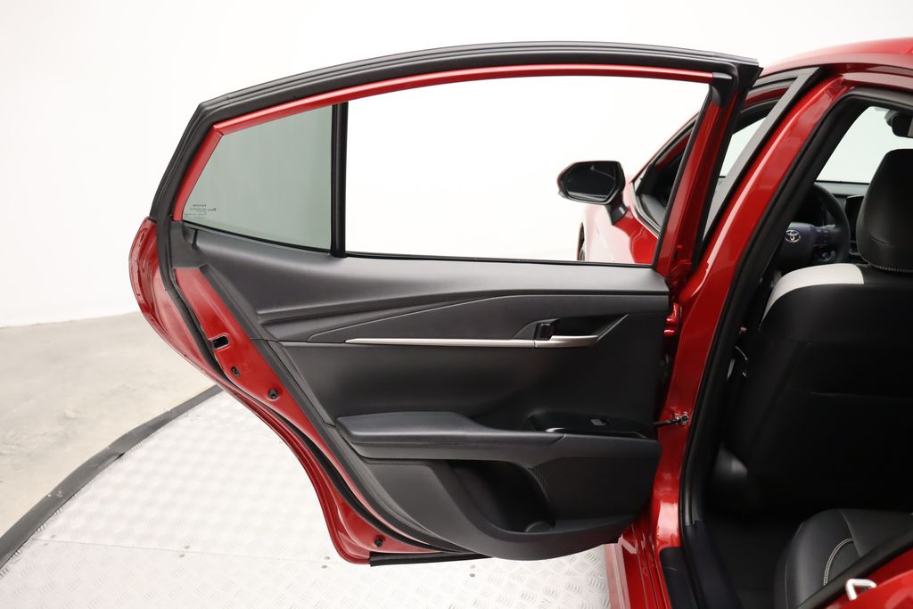 Thumbnail: 2025 Toyota Camry - 21