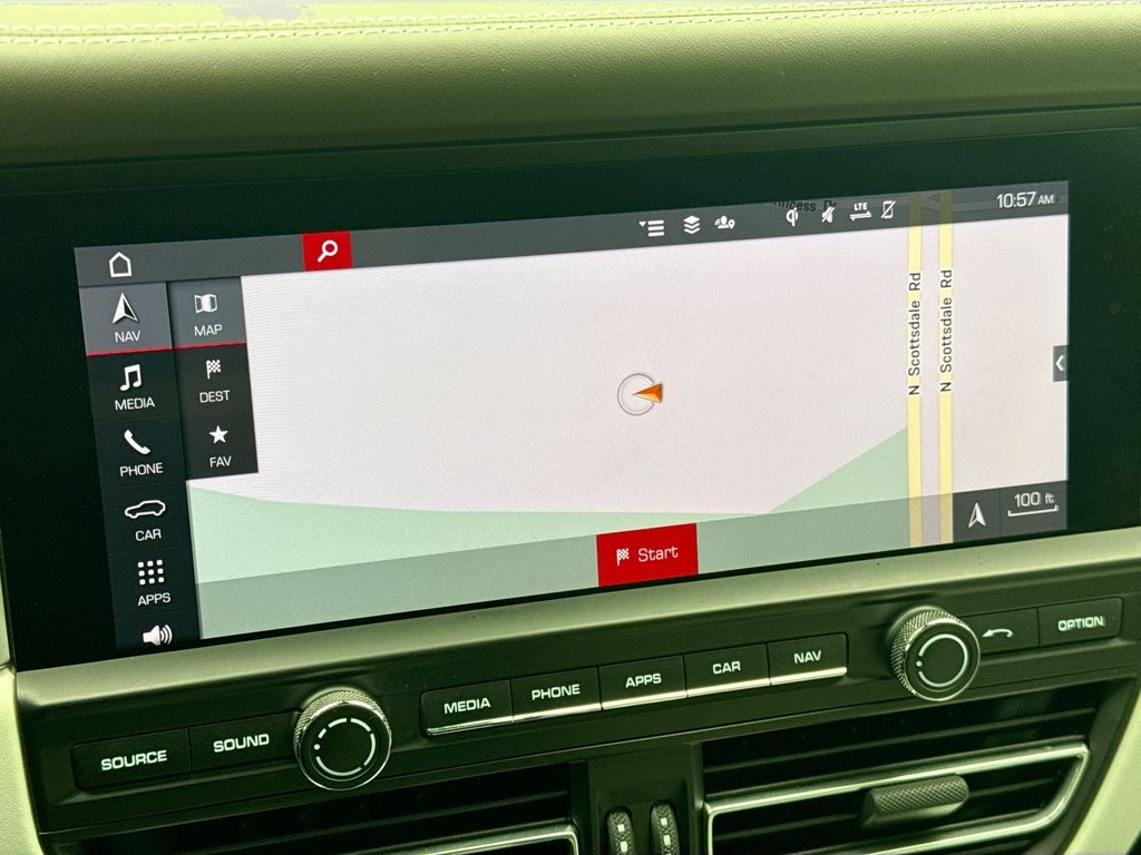 Thumbnail: 2020 Porsche Macan - 17