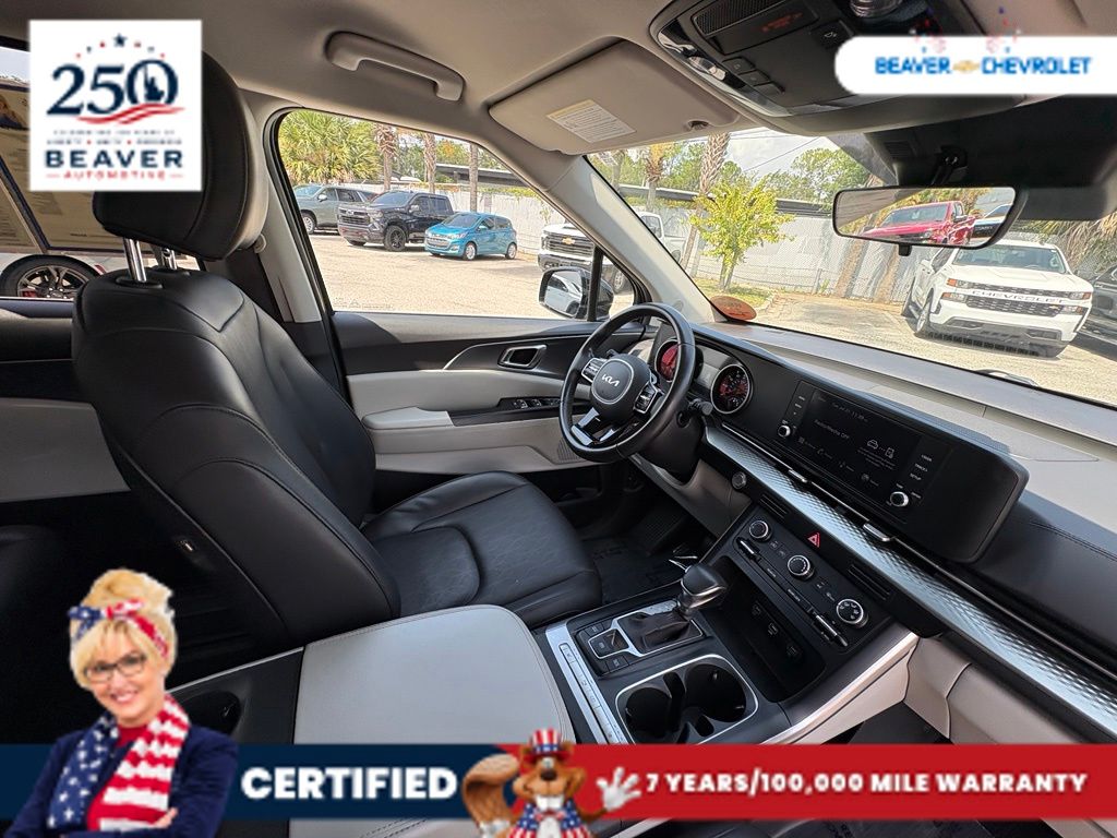Used 2024 Kia Carnival Van