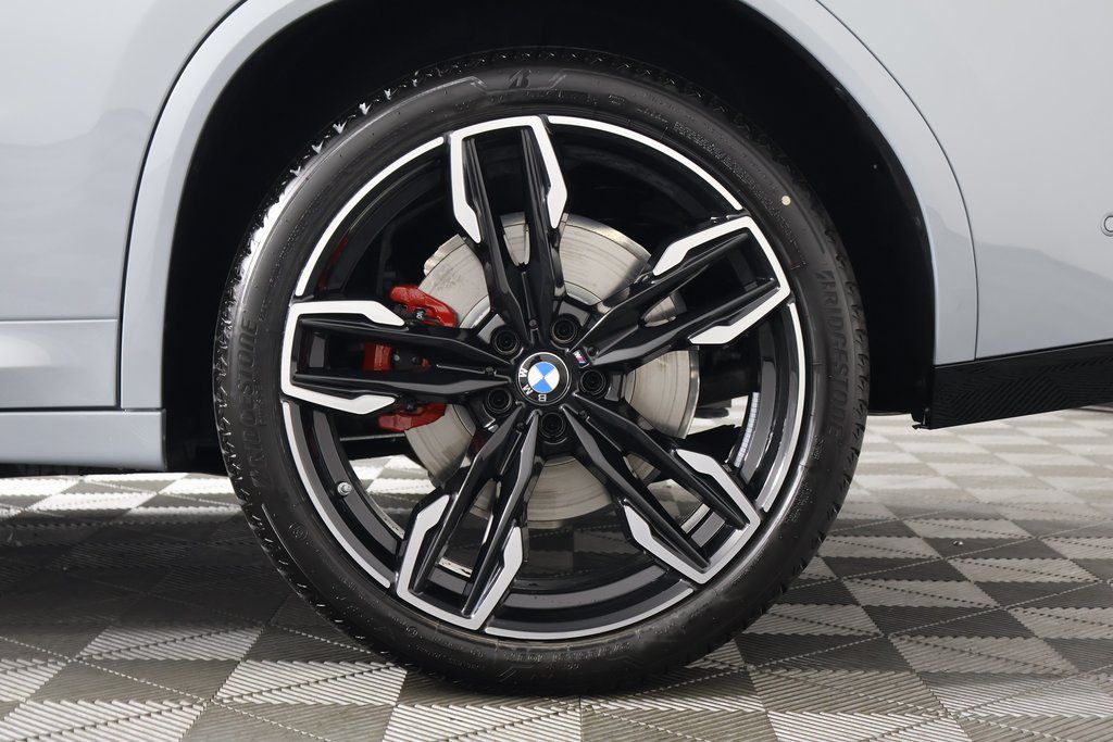 2025 BMW X4 M40i 10