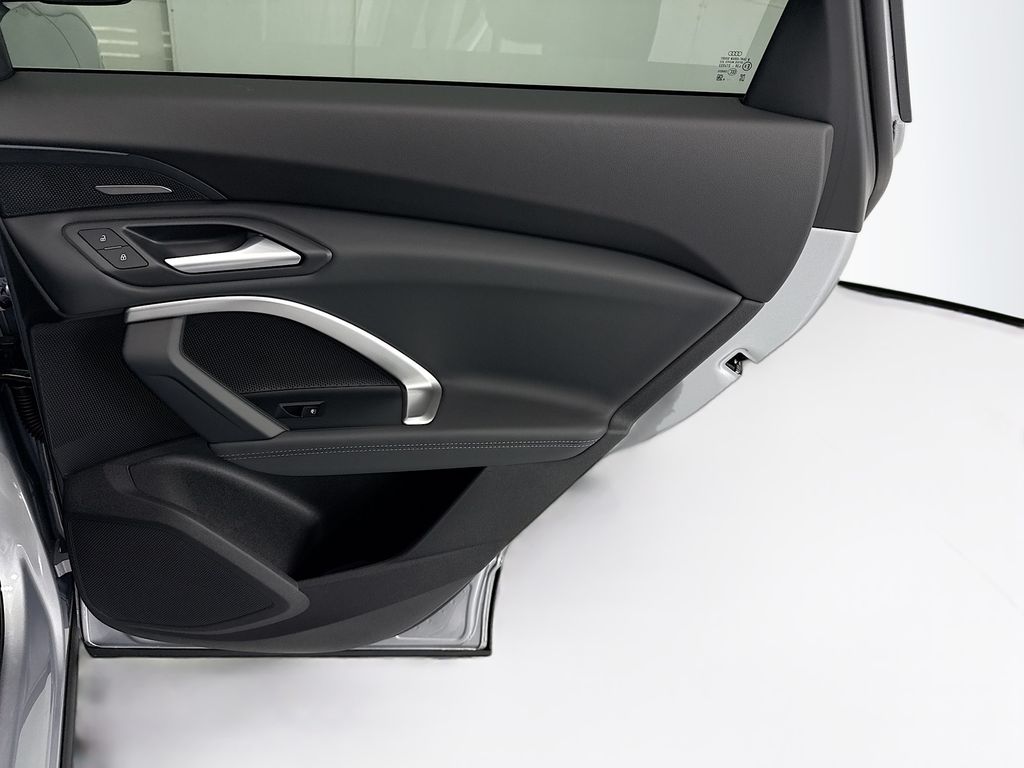 Thumbnail: 2026 Audi Q5 - 26