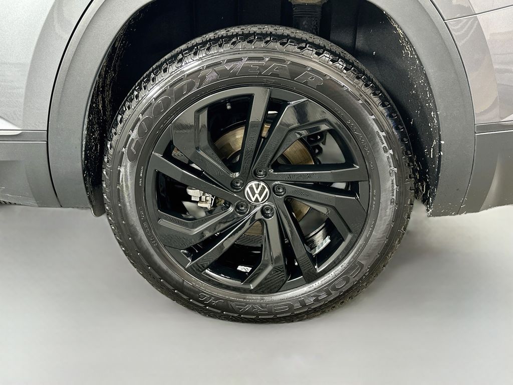 Thumbnail: 2022 Volkswagen Atlas - 29
