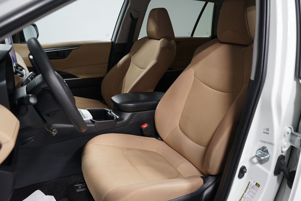 Thumbnail: 2025 Toyota RAV4 - 25