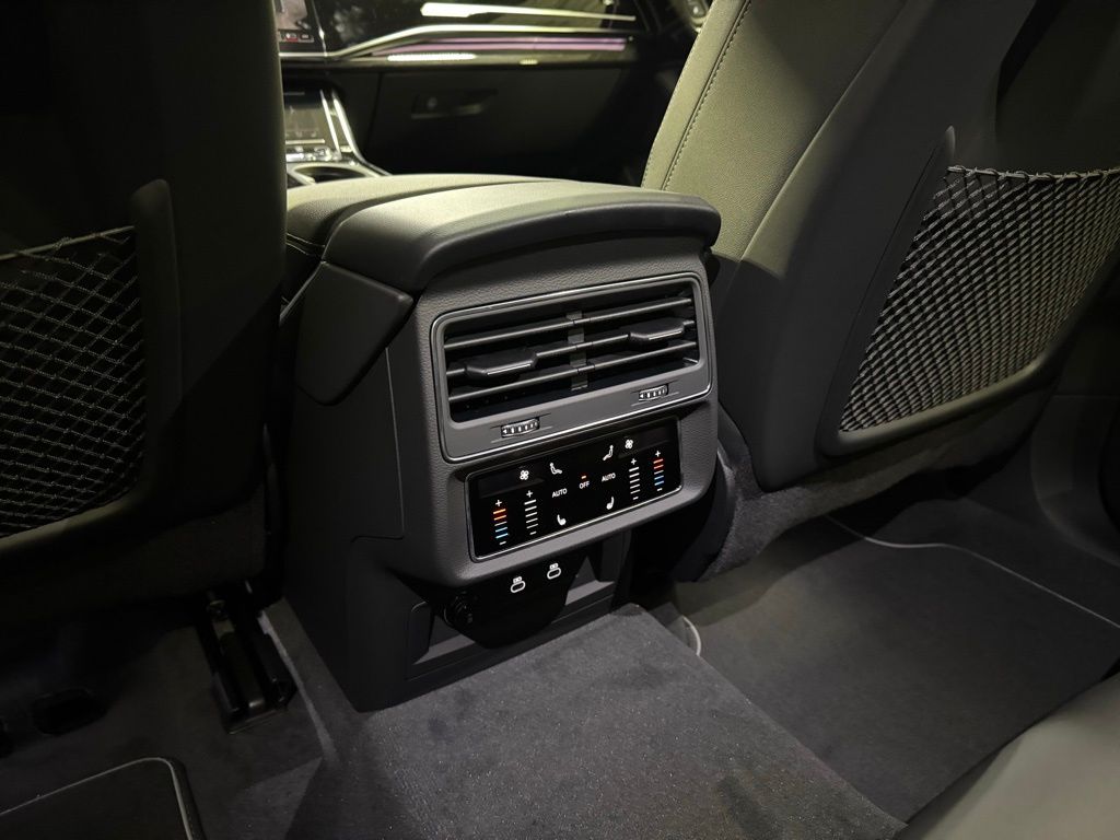 Thumbnail: 2026 Audi Q7 - 19